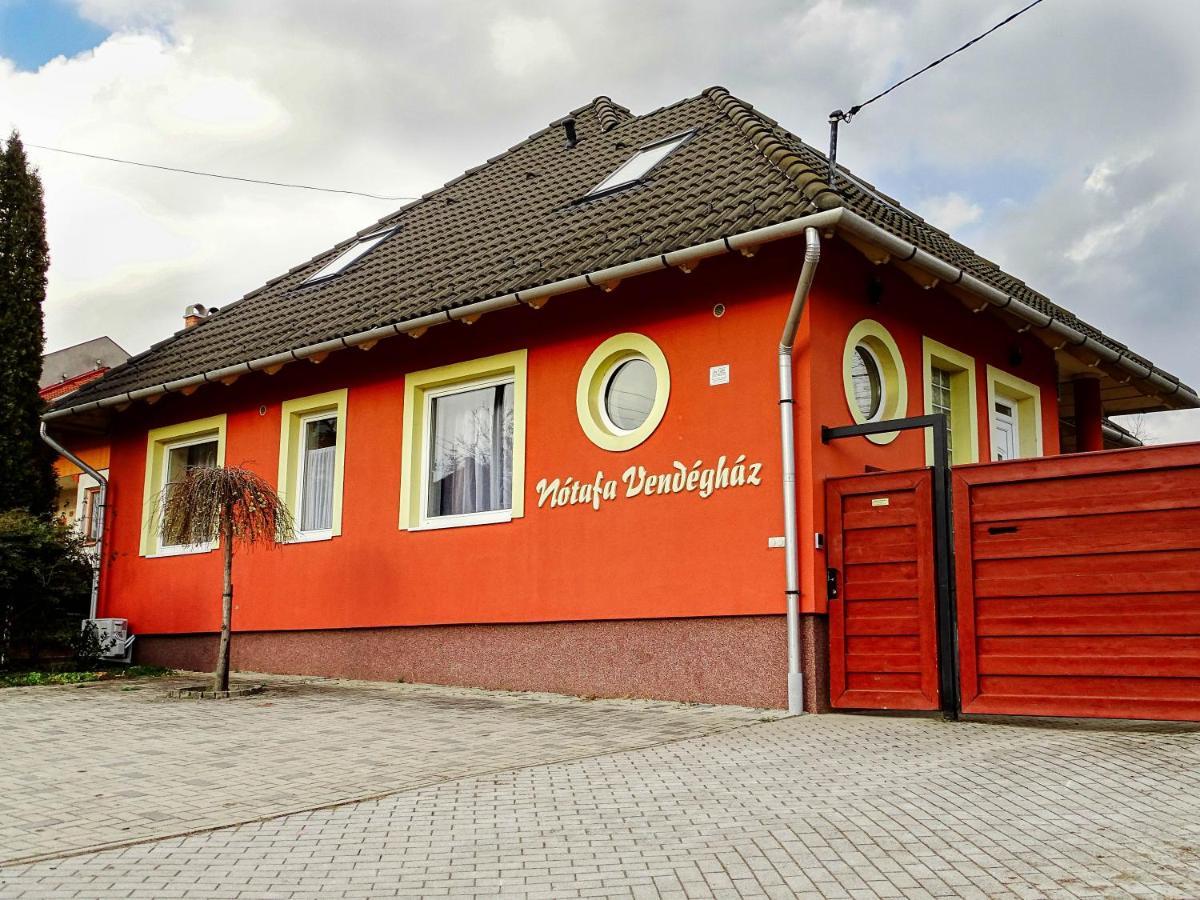 Notafa Vendeghaz Eger Hotel Buitenkant foto