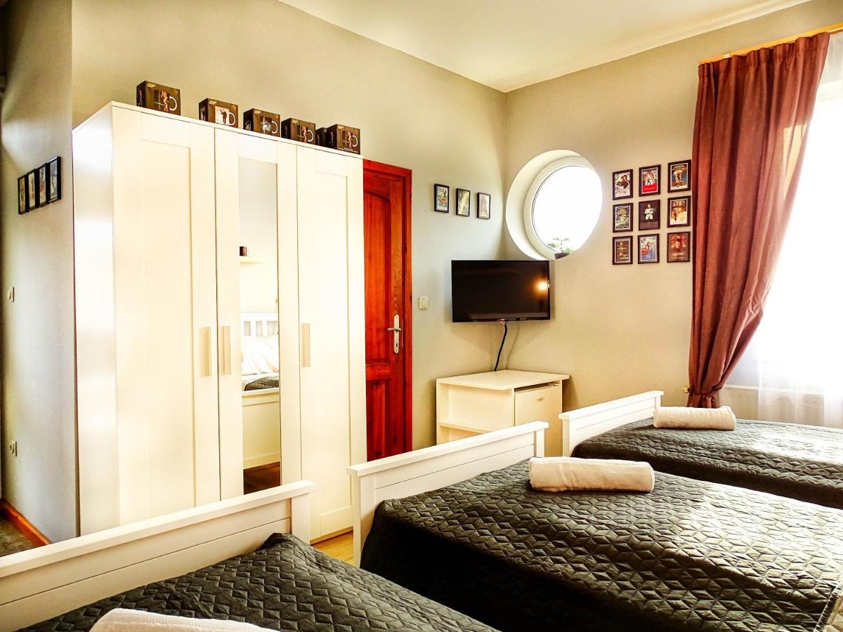 Notafa Vendeghaz Eger Hotel Buitenkant foto