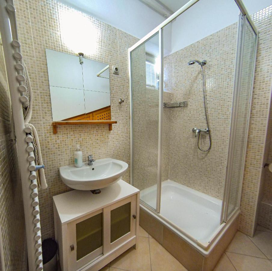 Notafa Vendeghaz Eger Hotel Buitenkant foto